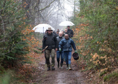 eerste bomen geplant door Iquality